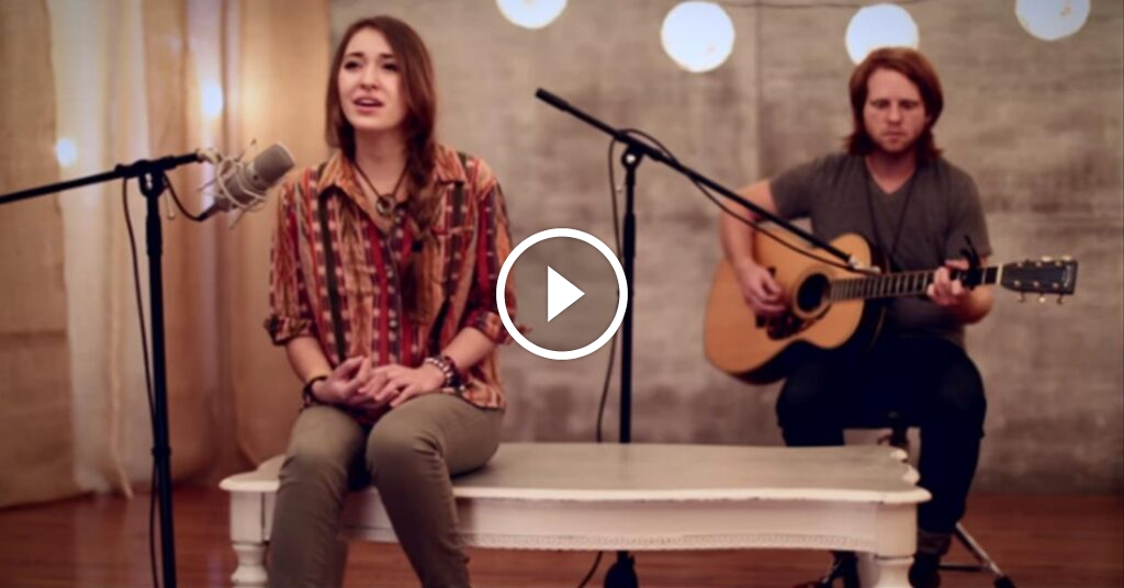 ‘In Christ Alone’ – Lauren Daigle Acoustic Performance