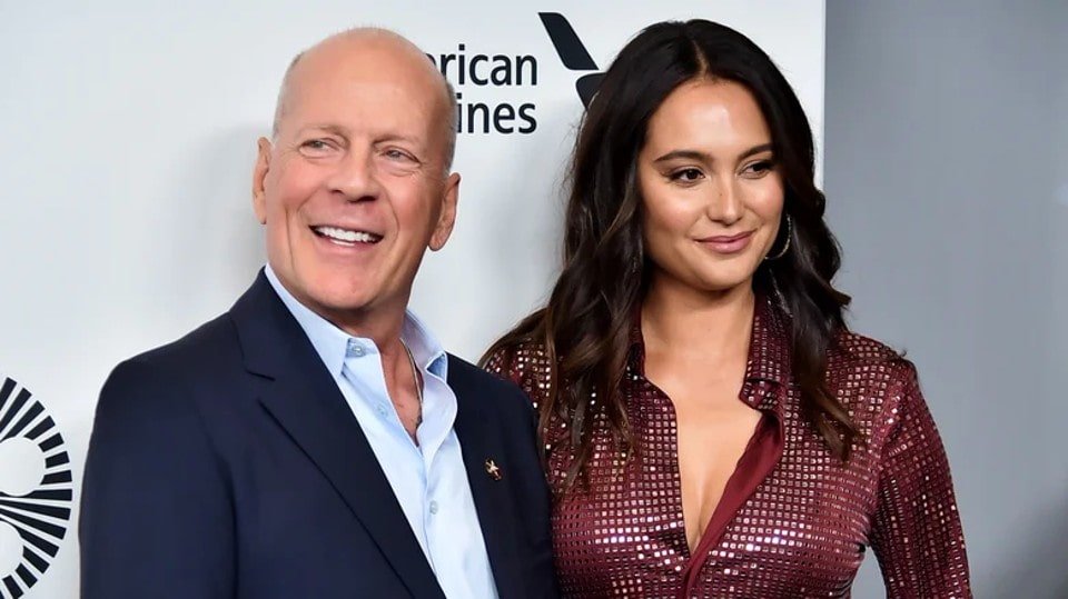 Rumer Willis, Bruce Willis’ daughter, provides a heartbreaking update on his aphasia diagnosis.