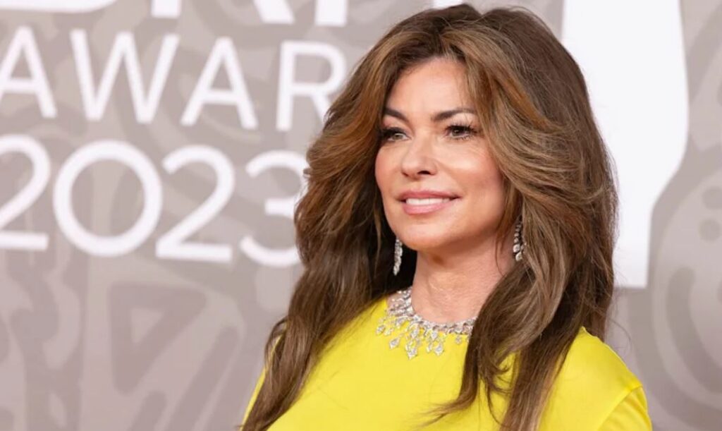 Eja, the son of Shania Twain, makes his first appearance in a new photo in years.
