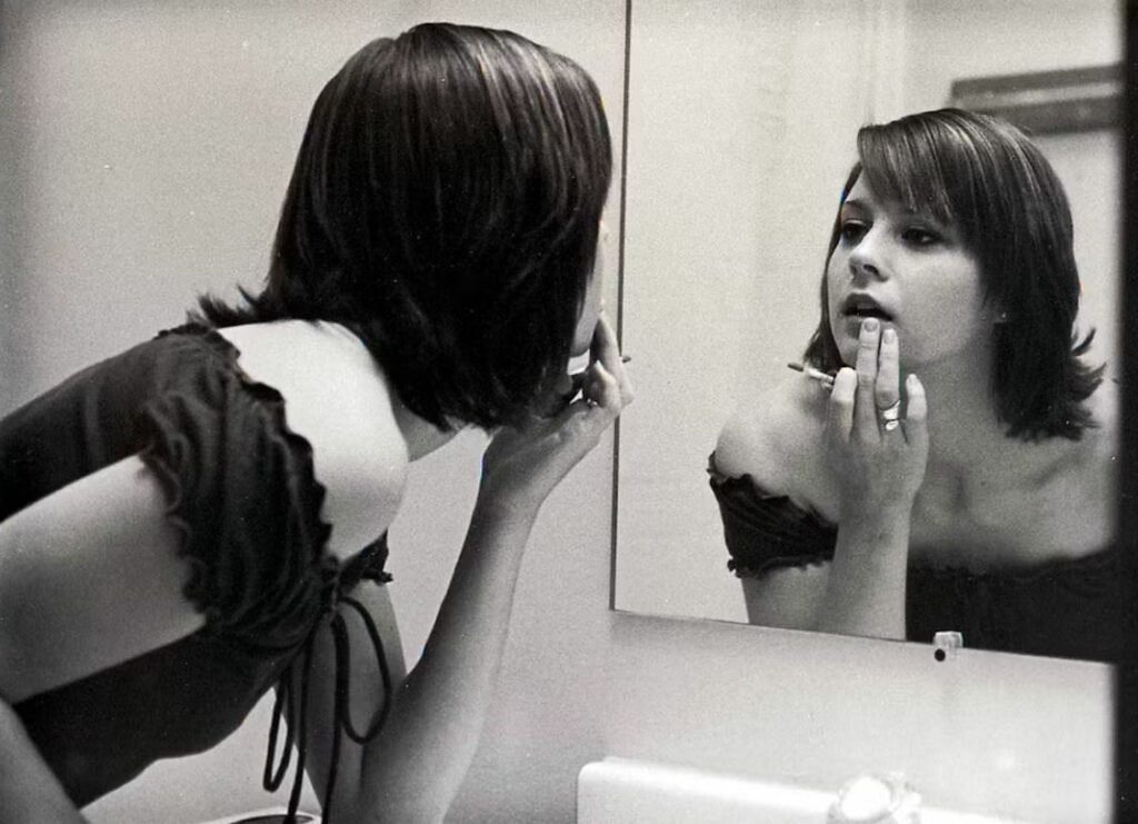 Do Men Really Prefer Women Without Makeup?